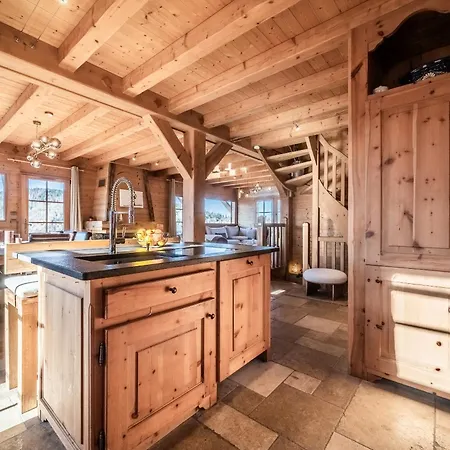 La Cabane, Carroz D - By Emerald