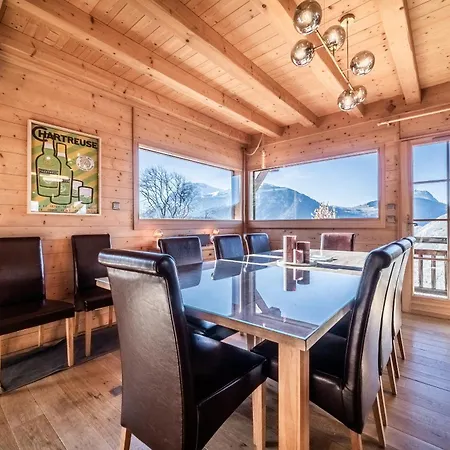 La Cabane, Carroz D - By Emerald Arâches